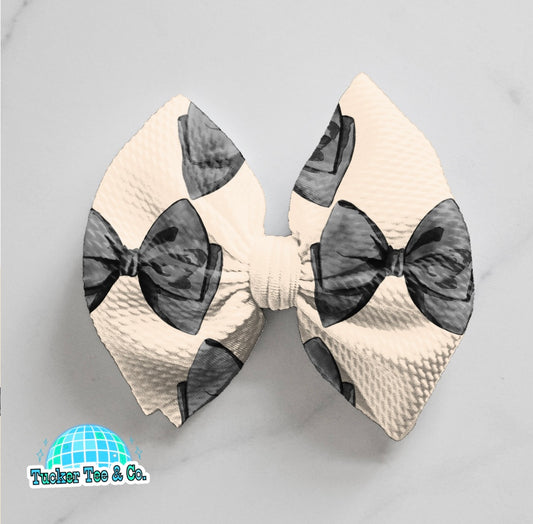 Black Bows Bow